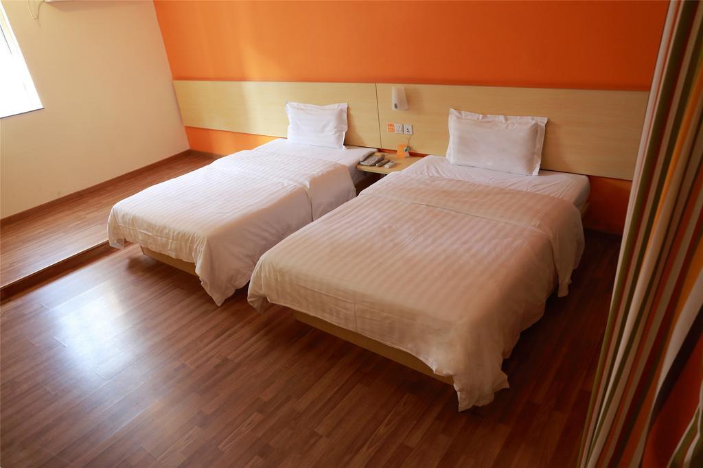 7Days Inn Premium Guangzhou Tianhe West Tiyu Road Subway Station Rom bilde